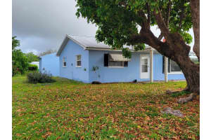 3847 SE 27th Street, Okeechobee, FL 34974 - MLS#R11078425