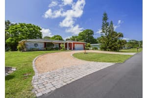 1125 36th Avenue, Vero Beach, FL 32960 - MLS#R11078443