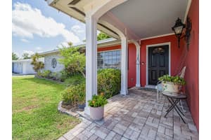 1125 36th Avenue, Vero Beach, FL 32960 - MLS#R11078443