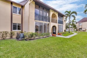 331 Pine Ridge Circle C-1, Greenacres, FL 33463 Sold 05/09/25