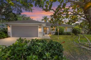 900 10th Court, Vero Beach, FL 32960 Sold 05/06/25