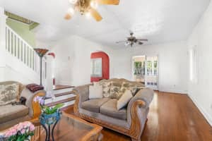 728 Avon Road, West Palm Beach, FL 33401 - MLS#R11078491