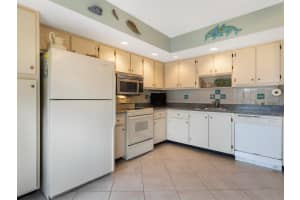 5280 Las Verdes Circle 119, Delray Beach, FL 33484 Sold 09/18/25