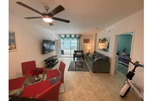700 E Boynton Beach Boulevard 203, Boynton Beach, FL 33435 - MLS#R11078746