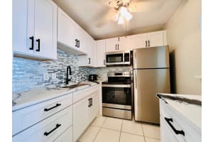139 Somerset G, West Palm Beach, FL 33417 - MLS#R11078819