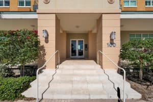 100 NE 6th 203 Street 203, Boynton Beach, FL 33435 - MLS#R11078885