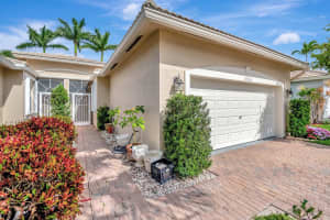 10736 Royal Caribbean Circle, Boynton Beach, FL 33437 - MLS#R11078938