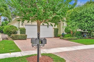 9083 Silver Glen Way, Lake Worth, FL 33467 Sold 04/30/25
