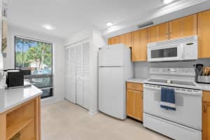 214 Brackenwood Terrace, Palm Beach Gardens, FL 33418 Sold 08/29/25