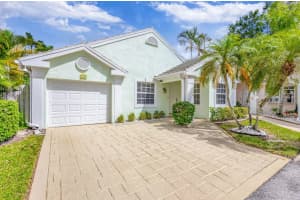 12 Admirals Court, Palm Beach Gardens, FL 33418 Sold 06/06/25