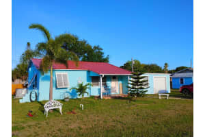 2343 2nd Court SE, Vero Beach, FL 32962 Sold 05/15/25