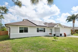 2813 SE Eagle Drive, Port Saint Lucie, FL 34984 - MLS#R11079226