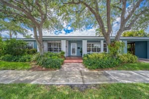 2201 N Lakeside Drive, Lake Worth Beach, FL 33460 - MLS#R11079236