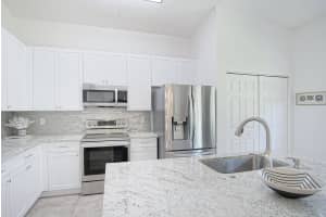 6104 Spring Lake Terrace, Fort Pierce, FL 34951 - MLS#R11079238