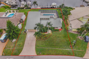 718 SE Essex Drive, Port Saint Lucie, FL 34984 - MLS#R11079289