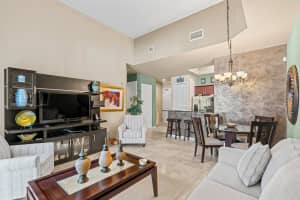 403 S Sapodilla Avenue 101, West Palm Beach, FL 33401 Sold 09/23/25