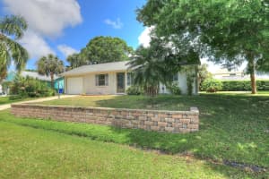 1690 Seahouse Street, Sebastian, FL 32958 - MLS#R11079432