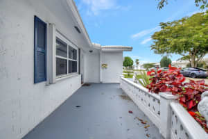 1902 SW 22nd Avenue, Boynton Beach, FL 33426 - MLS#R11079576