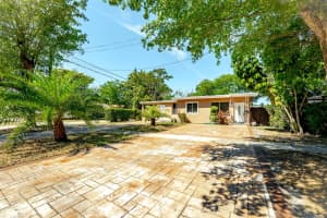 1285 NE 154th Street, North Miami Beach, FL 33162 Sold 07/25/25