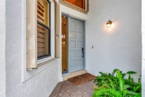 20019 Waters Edge Drive, Boca Raton, FL 33434 Sold 06/12/25