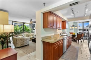 899 Jeffery Street 201, Boca Raton, FL 33487 Sold 08/05/25