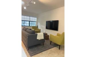 2404 NE 33rd Avenue 4, Fort Lauderdale, FL 33305 - MLS#R11079969