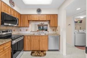 6655 Kensington Lane 302, Delray Beach, FL 33446 Sold 06/02/25