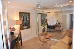 11 Ironwood Way N, Palm Beach Gardens, FL 33418 - MLS#R11080157