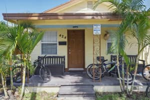 424 S E Street, Lake Worth Beach, FL 33460 Sold 07/31/25