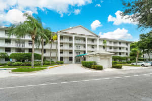 3710 Whitehall Drive 203, West Palm Beach, FL 33401 - MLS#R11080408