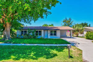 525 Ibis Drive, Delray Beach, FL 33444 Sold 09/12/25