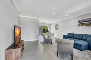 525 Ibis Drive, Delray Beach, FL 33444 Sold 09/12/25