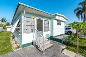 8949 Oak Street, Boynton Beach