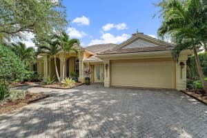 5621 SE Forest Glade Trail, Hobe Sound, FL 33455 Sold 07/31/25