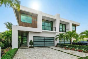 326 NE Wavecrest Way, Boca Raton, FL 33432 - MLS#R11080452