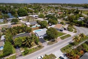 311 NW 37th Street, Deerfield Beach, FL 33064 Sold 06/20/25