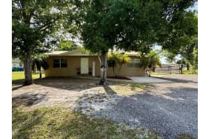 908 SW 7th Avenue, Okeechobee, FL 34974 Sold 06/06/25