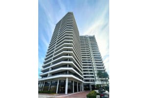 100 Lakeshore Drive 456, North Palm Beach