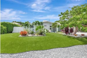 530 NE 17th Street, Boca Raton, FL 33432 Sold 08/14/25