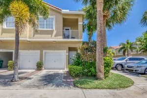 112 Lighthouse Circle J, Tequesta, FL 33469 Sold 07/15/25