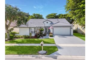 8261 Lake Cypress Road, Lake Worth