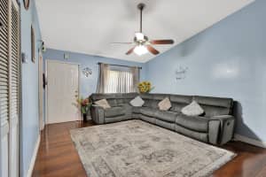 8 Knightsbridge Lane, Boynton Beach, FL 33426 Sold 06/03/25