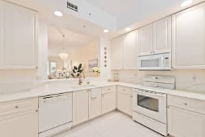 5 Harbour Isle Drive 203, Fort Pierce, FL 34949 Sold 07/01/25