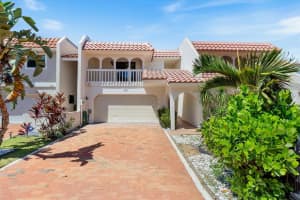 126 Harbor Circle Circle, Delray Beach