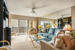 3939 Ocean Drive 408, Vero Beach, FL 32963 - MLS#R11080891
