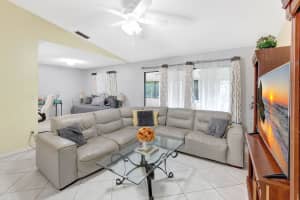 29 Fawlkland Circle, Boynton Beach, FL 33426 Sold 05/29/25