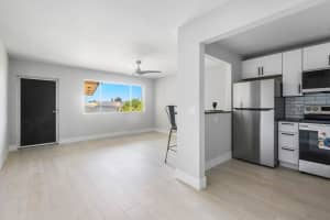 400 Village Green Circle W 310, Palm Springs, FL 33461 - MLS#R11080975
