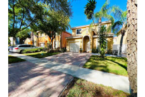 4320 Lake Lucerne Circle, West Palm Beach, FL 33409 Sold 06/06/25
