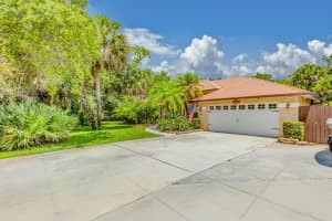 1063 SW Blue Water Way, Stuart, FL 34997 - MLS#R11081281