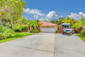1063 SW Blue Water Way, Stuart, FL 34997 - MLS#R11081281